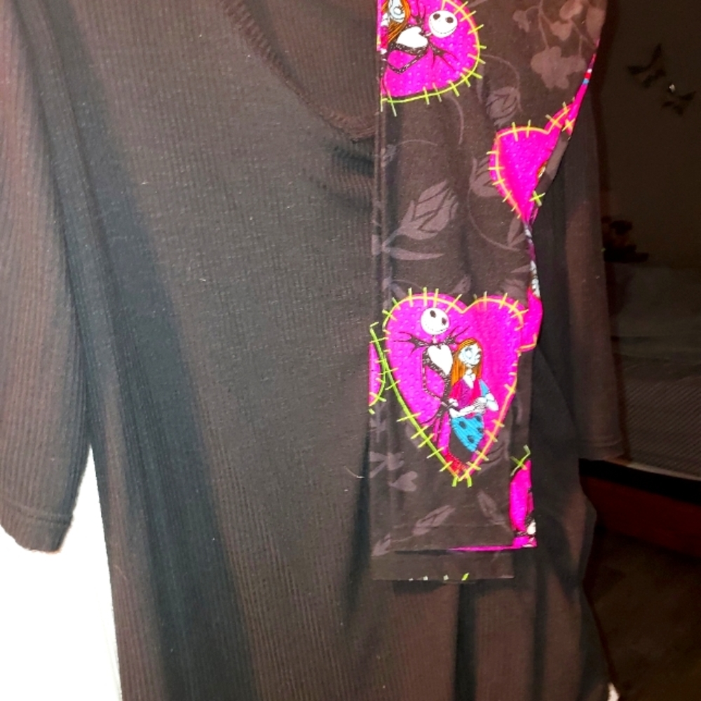 Non Lularoe top xl Lularoe tc2 nightmare before Christmas leggings